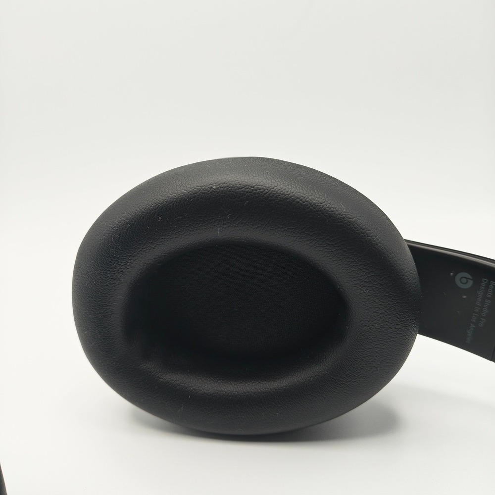 Beats Studio Pro | Black | Excellent Condition | 2024 Model - Picture 5 of 8